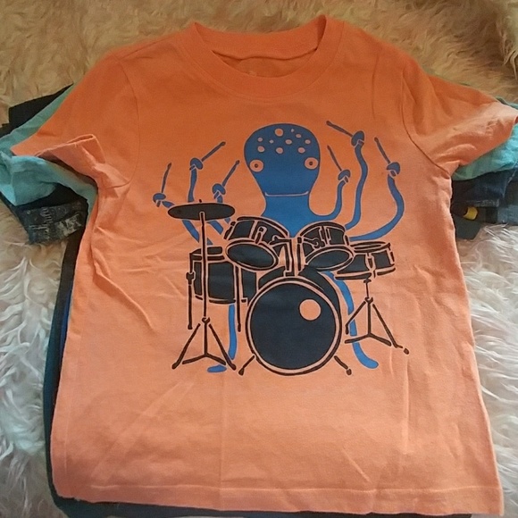 Boys 4-5 shirt lot - Picture 7 of 8